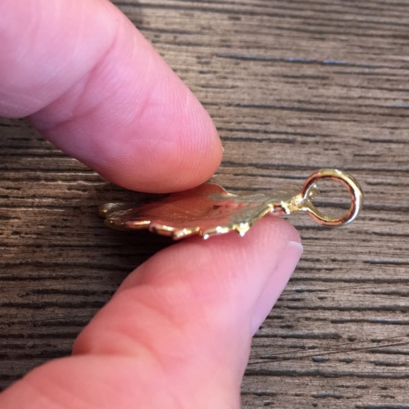 Gold Plated Leaf Pendant Maple Leaf? - Picture 8 of 8